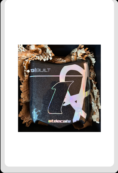 (PRE ORDER) unmanageable motocutz plate+decal